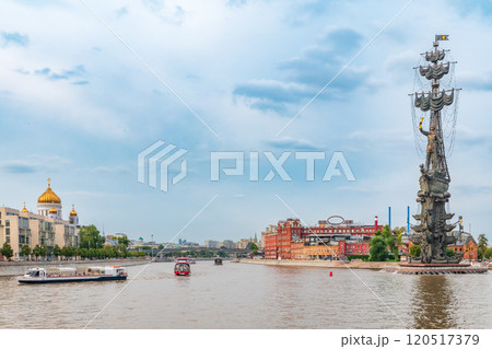 Moscow river and Peter the Great Statue. Sculpture by Zurab Tsereteli. One of the tallest monuments in Russia. Moscow river and Peter the Great Statue. Sculpture by Zurab Tsereteli. One of the tallest monuments in Russia. 120517379