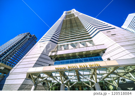 日本の横浜都市景観 桜木町駅前の横浜ランドマークタワーや横浜ロイヤルパークホテルなどを望む=23日 日本の横浜都市景観 桜木町駅前の横浜ランドマークタワーや横浜ロイヤルパークホテルなどを望む=23日 120518084