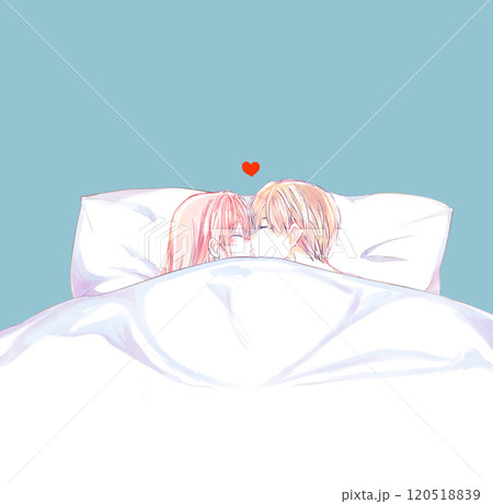 ベッドでキスする男女 ベッドでキスする男女 120518839
