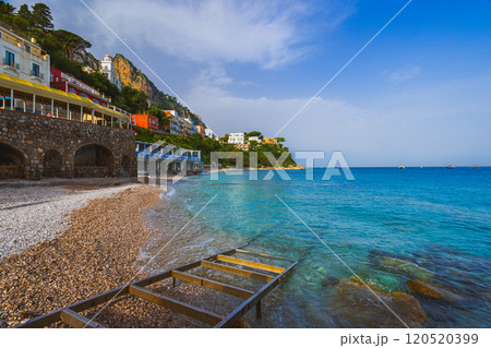 Capri Island, Tyrrhenian sea, Italy 120520399