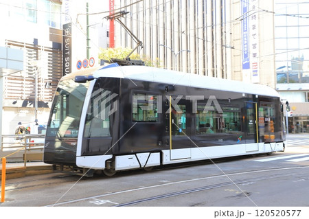 札幌の市電　西四丁目駅付近 120520577