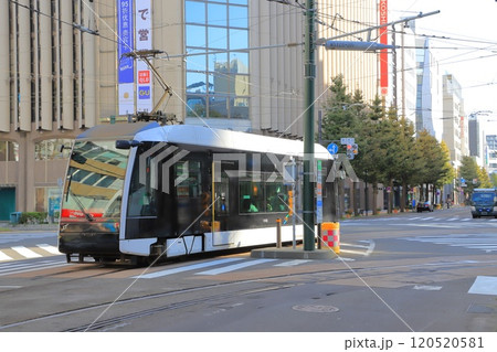 札幌の市電　西四丁目駅付近 120520581