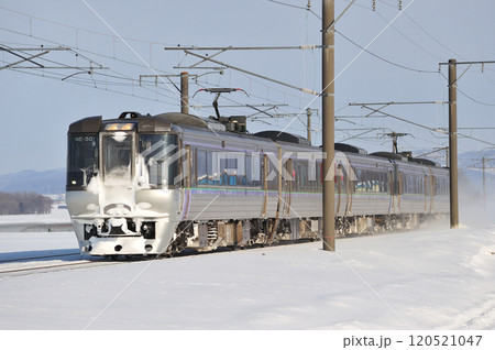 函館本線 光珠内-峰延 JR北海道 785系 NE-501(札幌) スーパーカムイ 函館本線 光珠内-峰延 JR北海道 785系 NE-501(札幌) スーパーカムイ 120521047