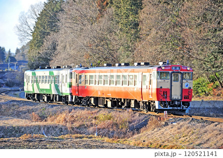 烏山線 鴻野山-大金 JR東日本 キハ40-1007(宇都宮) 烏山線 鴻野山-大金 JR東日本 キハ40-1007(宇都宮) 120521141