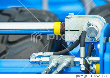 Pipe system of hydraulic valves in agricultural machinery 120521174