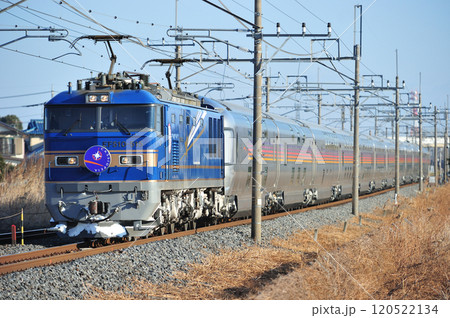 東北本線 栗橋ー東鷲宮 JR東日本 EF510-515(田端)+E26系(尾久) カシオペア 東北本線 栗橋ー東鷲宮 JR東日本 EF510-515(田端)+E26系(尾久) カシオペア 120522134
