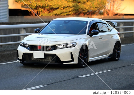 白い国産スポーツカー イメージ 白い国産スポーツカー イメージ 120524000