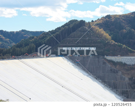 鹿沼市　南摩ダム建設中　24年11月 120526455
