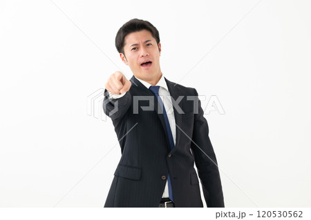 怒るビジネスマン 怒るビジネスマン 120530562