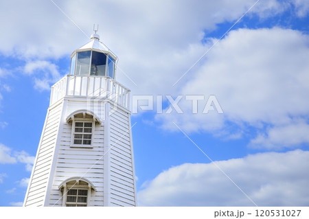 堺市、晴天下の旧堺燈台 堺市、晴天下の旧堺燈台 120531027