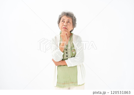 シニア女性　ポートレート　考える 120531863