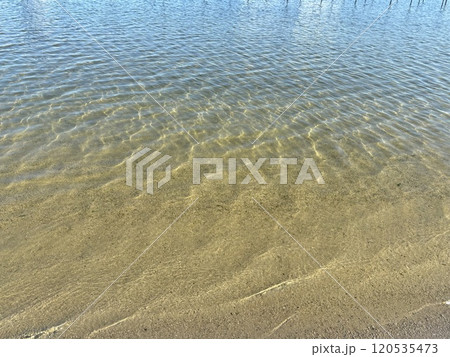 水辺の景色 120535473