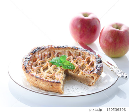 アップルパイ （ 白背景 ） 120536398