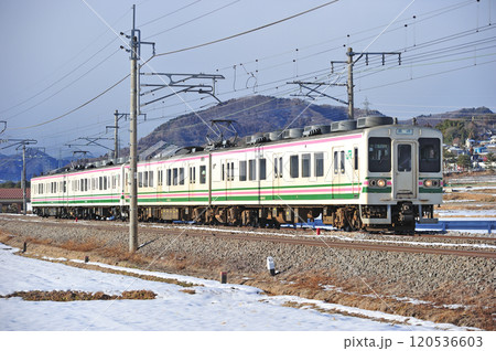 上越線　後閑－沼田　JR貨物　107系　R12編成（高崎） 120536603