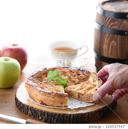 窓辺のアップルパイ 窓辺のアップルパイ 120537547