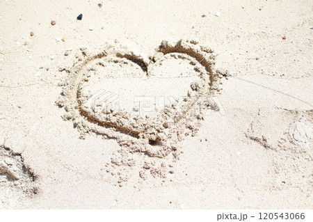 Heart drawn on the beach sand Heart drawn on the beach sand 120543066