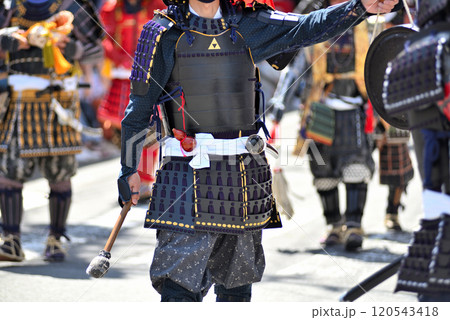 関東・小田原北条五代祭り(北條五代祭り)・戦国時代の武者行列、太鼓を持つ武士・神奈川県小田原市(1) 関東・小田原北条五代祭り(北條五代祭り)・戦国時代の武者行列、太鼓を持つ武士・神奈川県小田原市(1) 120543418