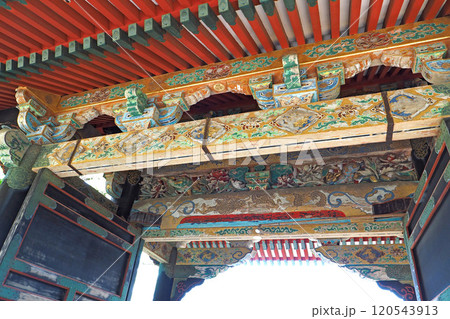 狭山不動尊の勅額門【埼玉県所沢市】 120543913