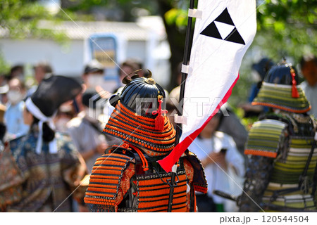 関東・小田原北条五代祭り(北條五代祭り)・戦国時代の武者行列、若き青年武士・神奈川県小田原市(3) 120544504