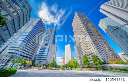 東京・新宿超高層ビル群 120545868