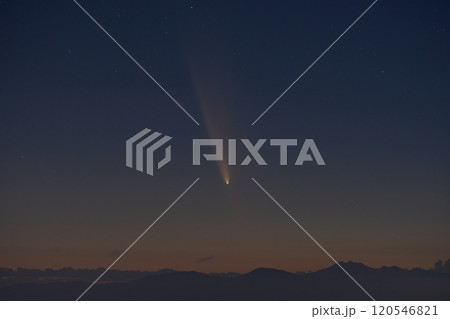 夕暮れと紫金山・アトラス彗星 夕暮れと紫金山・アトラス彗星 120546821