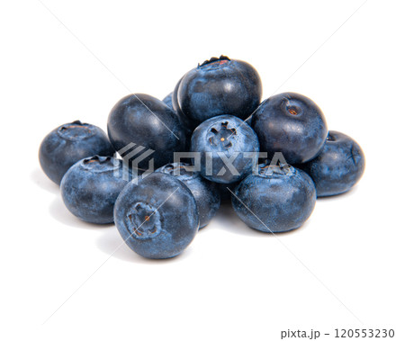 Fresh blueberry isolated on the white background 120553230