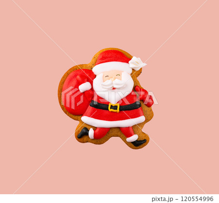 Christmas homemade gingerbread cookies with icing 120554996