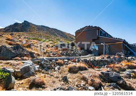 秋の御嶽山登山:二の池ヒュッテ 秋の御嶽山登山:二の池ヒュッテ 120561514