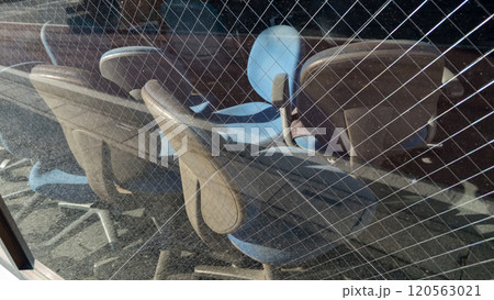 オフィスチェアを処分 120563021