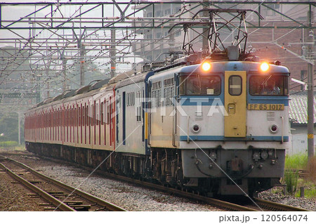 福知山線脱線事故によりJR西日本へ渡る武蔵野線103系（横浜羽沢駅→JR吹田工場） 120564074