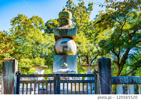 京都、豊国廟の五輪塔 京都、豊国廟の五輪塔 120565520