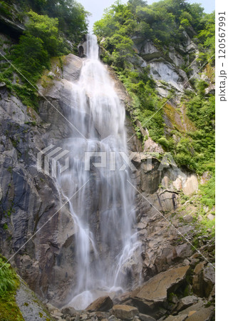 山梨、石空川渓谷の精進ヶ滝 山梨、石空川渓谷の精進ヶ滝 120567991