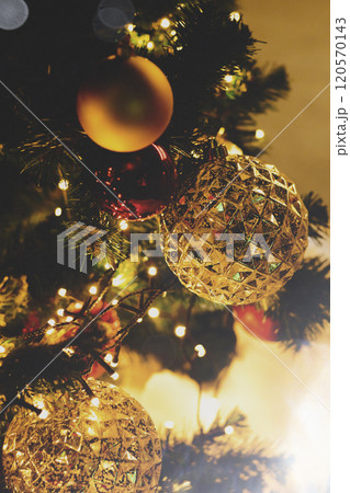 クリスマスツリーのオーナメント クリスマスツリーのオーナメント 120570143