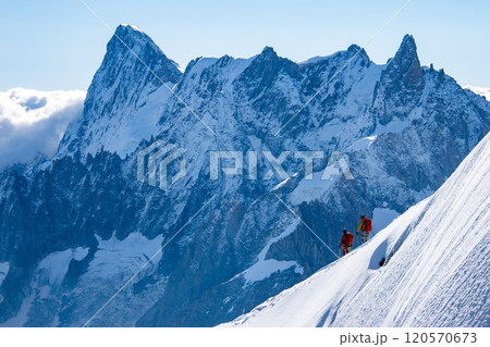 エギーユデュミディ展望台からのグランドジョラス　フランス　シャモニー 120570673