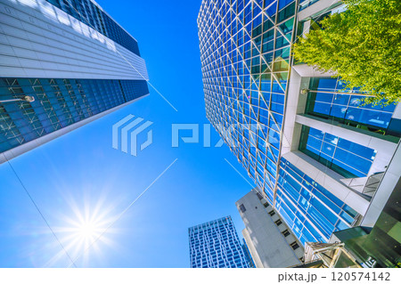 日本の東京都市景観　希望の光…。渋谷アクシュや渋谷クロスタワーなどを望む。新時代へ…＝11月25日 120574142