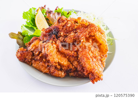 大きな鶏モモ肉の唐揚げ 大きな鶏モモ肉の唐揚げ 120575390