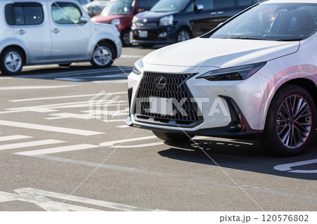 駐車場　パーキング　車　自動車 120576802