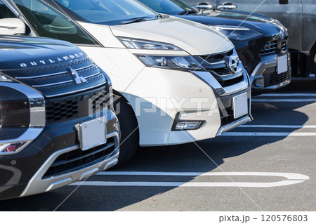 駐車場　パーキング　車　自動車 120576803
