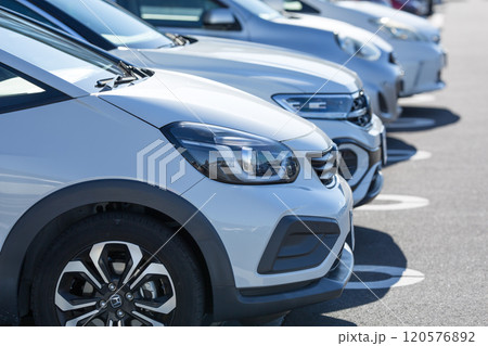 駐車場　パーキング　車　自動車 120576892