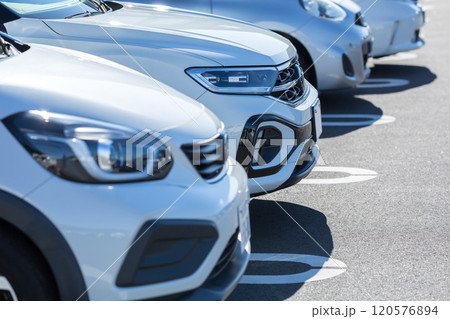 駐車場　パーキング　車　自動車 120576894