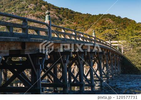 伊勢内宮 五十鈴川にかかる宇治橋 伊勢内宮 五十鈴川にかかる宇治橋 120577731