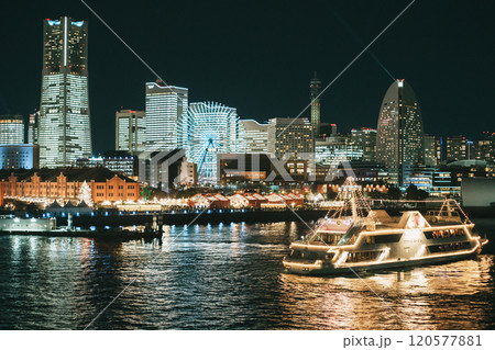 横浜夜景と船 120577881