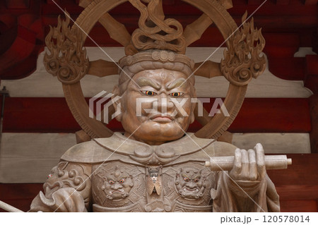 高野山金剛峯寺 壇上伽藍 中門の四天王像 西方を守る広目天 高野山金剛峯寺 壇上伽藍 中門の四天王像 西方を守る広目天 120578014