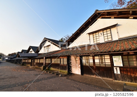 早朝の山居倉庫 早朝の山居倉庫 120582596