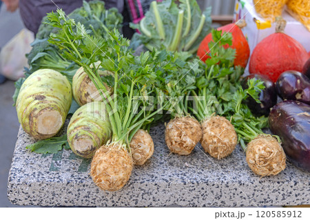Celeriac Celery Root 120585912