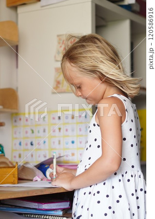 Creative Expression of Young Artist Creative Expression of Young Artist 120586916