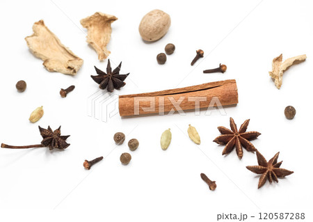 Mulled wine set. A set of spices for mulled wine on a white background. 120587288
