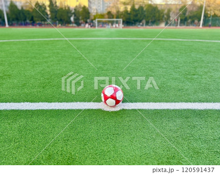 サッカーのキックオフイメージ 120591437
