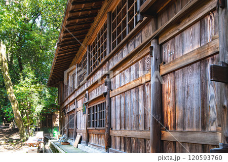 京都、吉田山の山頂にたたずむカフェ茂庵 120593760