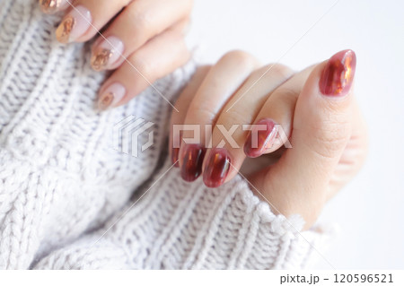 ニットの女性 ニットの女性 120596521